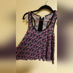 •Floral Tank Size Medium